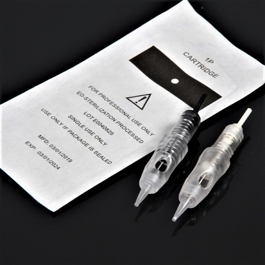 1RL Needle Cartridge with membrane, permanent makeup pen needle cartridge front view with package